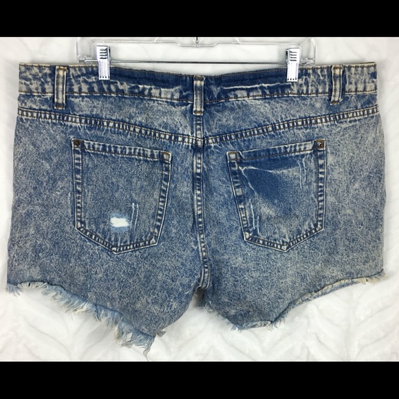 Forever 21 Distressed Jean Shorts - Picture 3 of 6